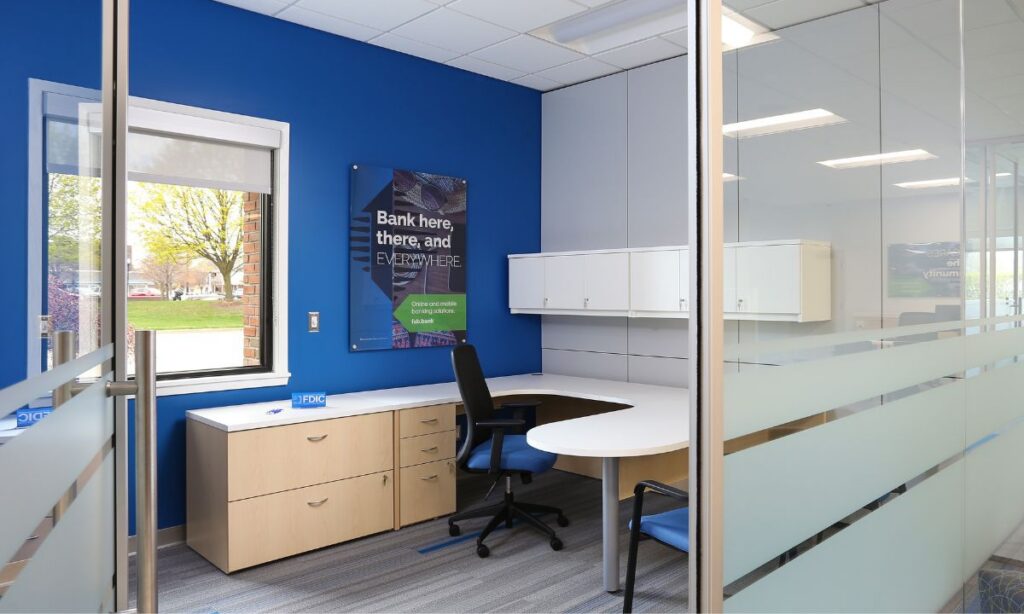Office furniture carousel 4